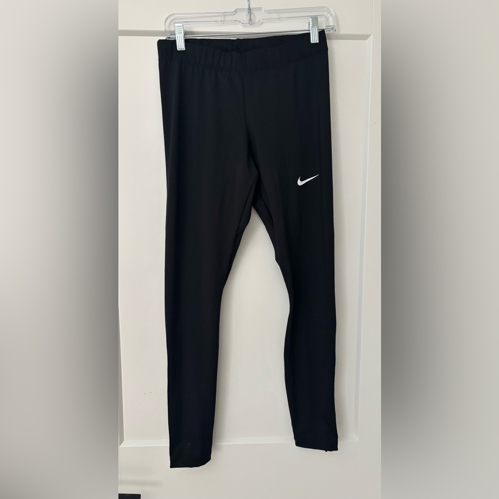 🔵 Nike Women’s Dri-Fit Leggings, Size L